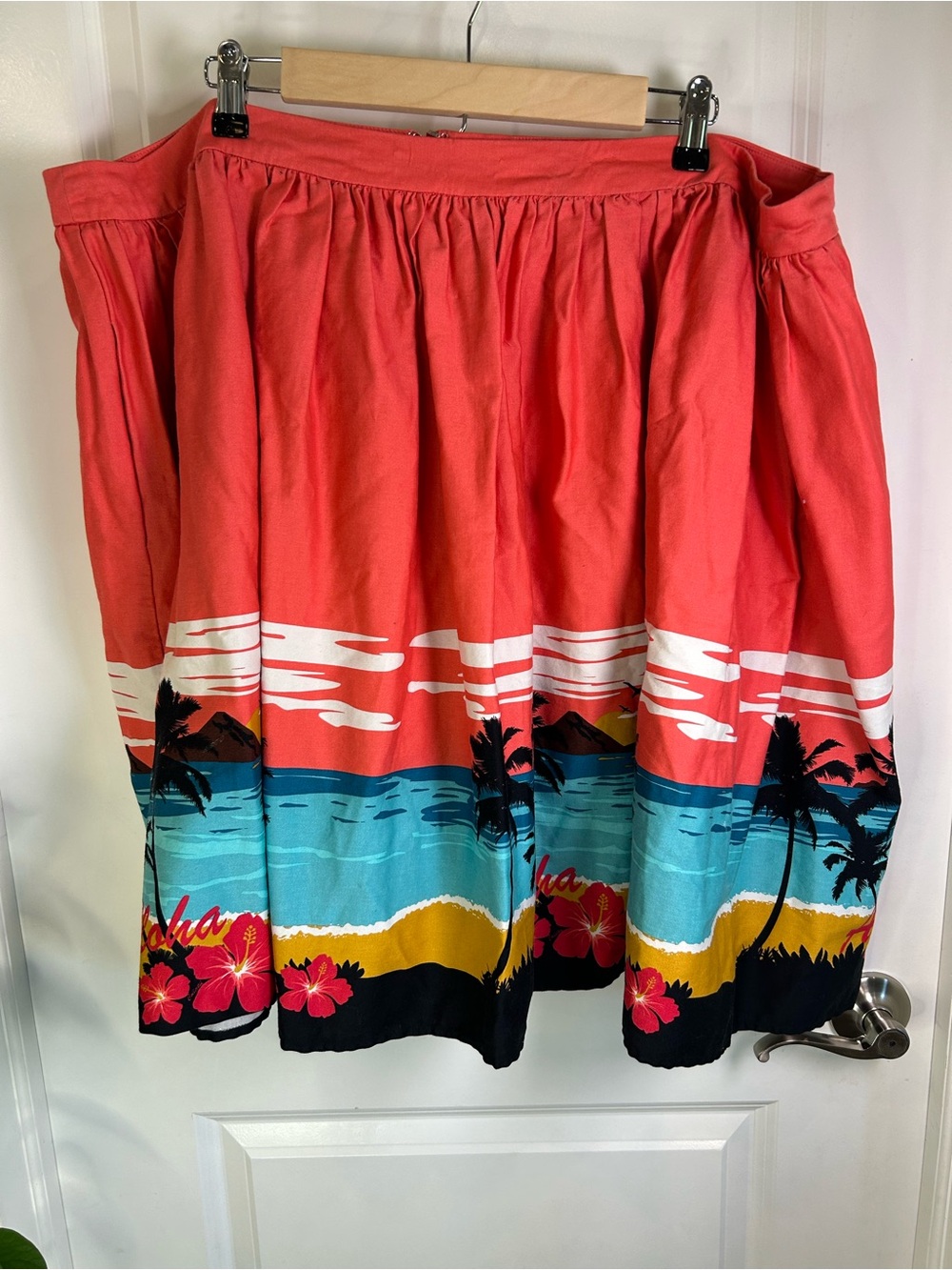 Collectif x ModCloth Jasmine Aloha Border Swing Skirt